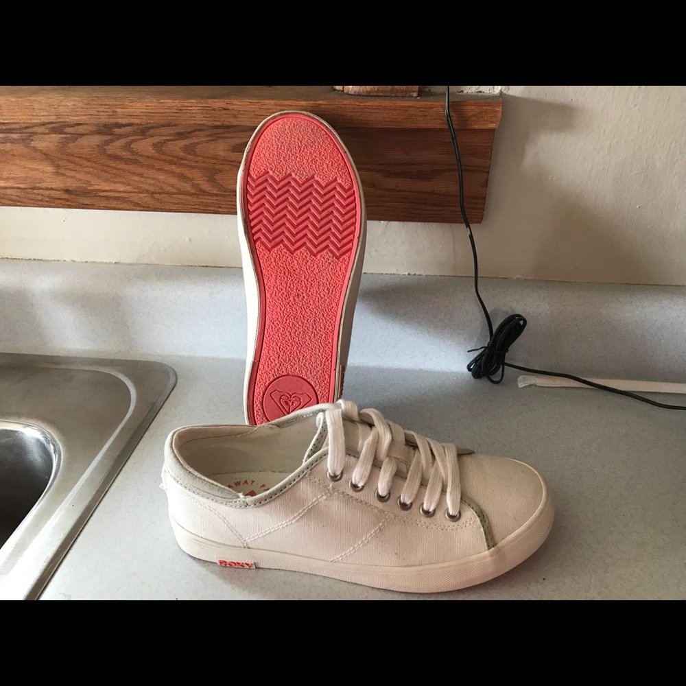 Roxy white women’s canvas shoe shodd